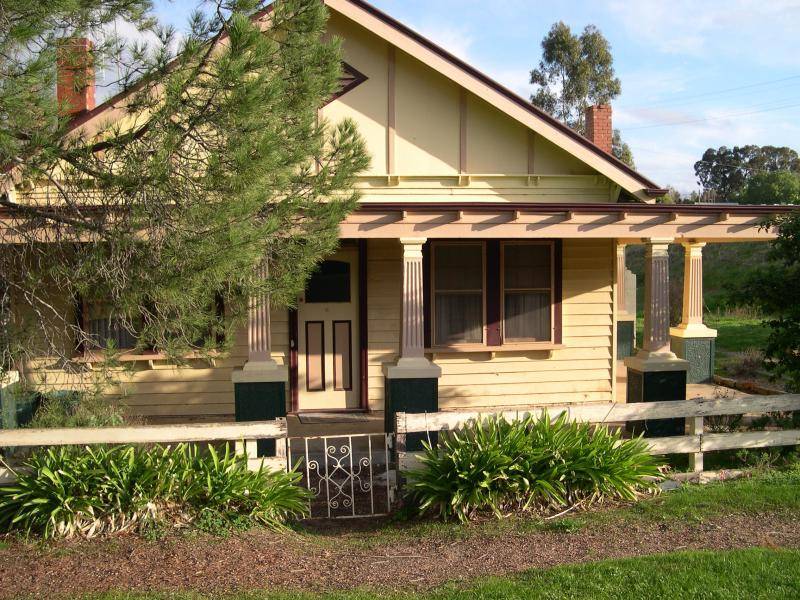 49 PEG LEG ROAD, Eaglehawk VIC 3556