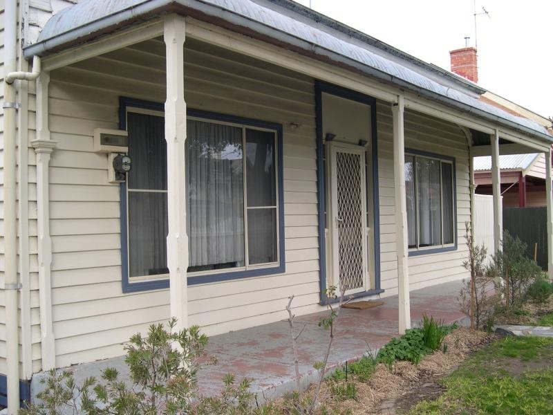 17 ECHUCA STREET, Quarry Hill VIC 3550