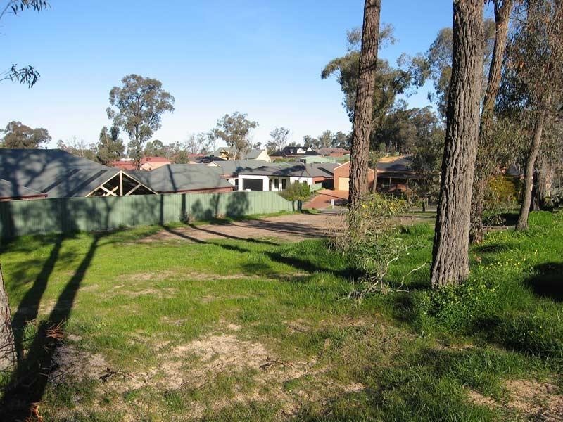 1 NORTHMOOR DRIVE, Strathdale VIC 3550