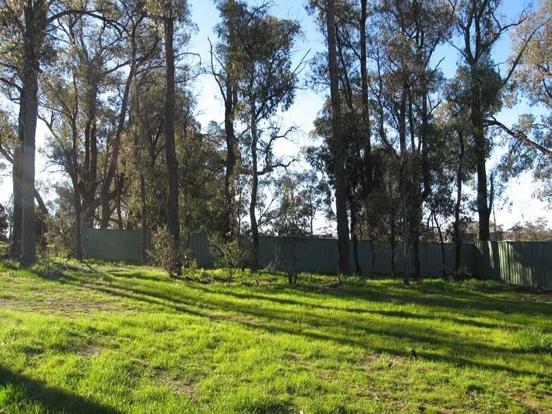 1 NORTHMOOR DRIVE, Strathdale VIC 3550