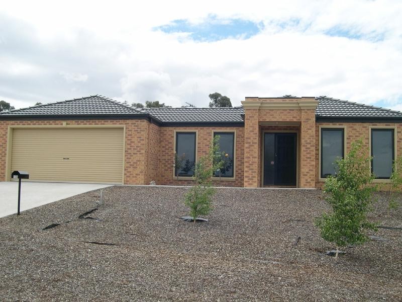 128 QUEEN STREET, Kangaroo Flat VIC 3555