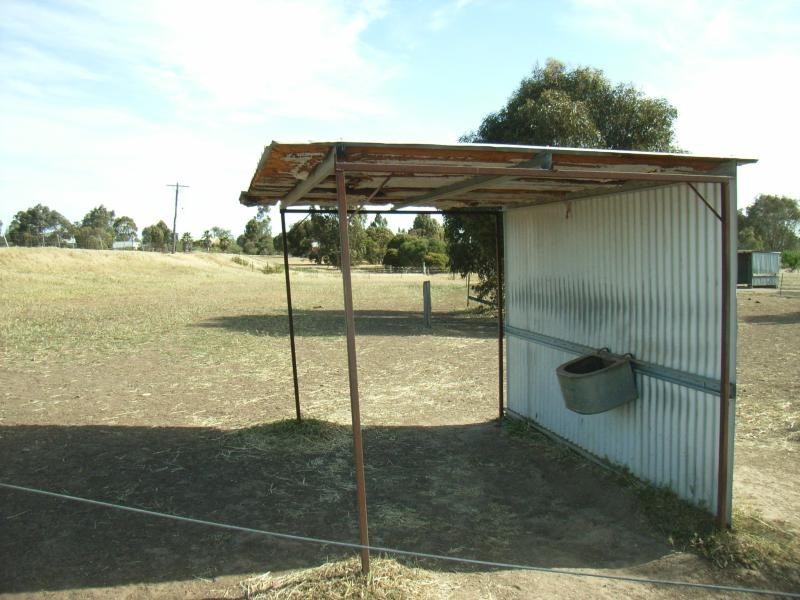 15 AIREY STREET, Huntly VIC 3551