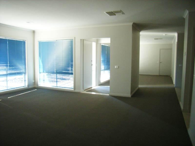1 ADIE COURT, Strathfieldsaye VIC 3551