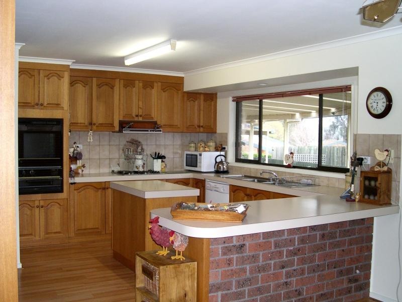 25 YERAMBA CLOSE, Strathdale VIC 3550