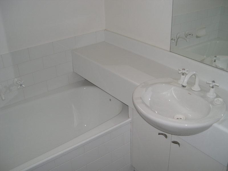 3 COUSINS STREET, Strathdale VIC 3550