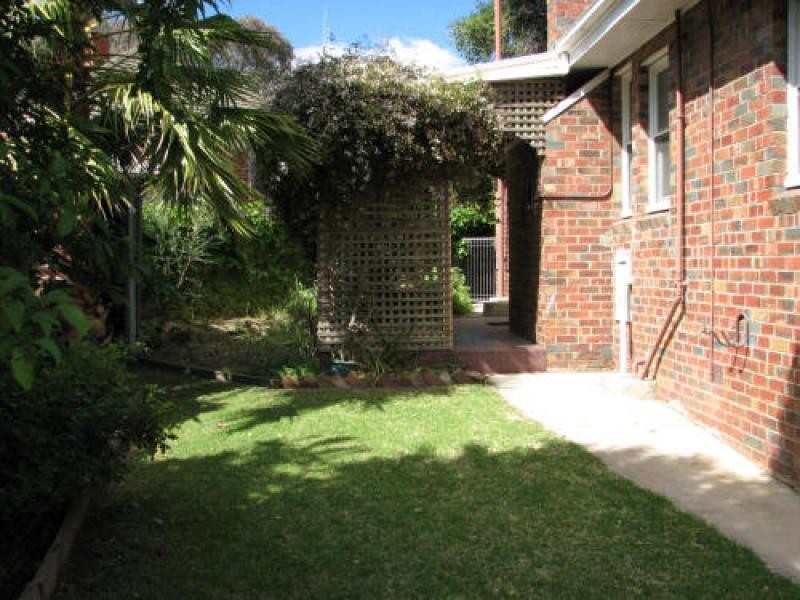 1 HOWARD STREET, Quarry Hill VIC 3550