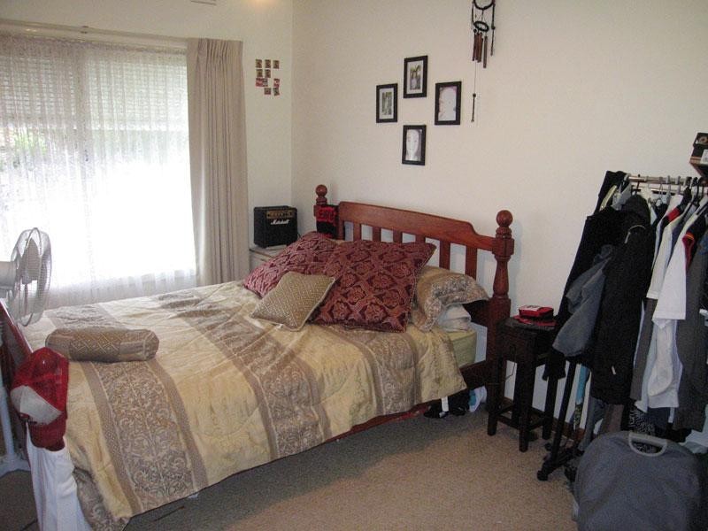 52 MONTGOMERY CRESCENT, White Hills VIC 3550
