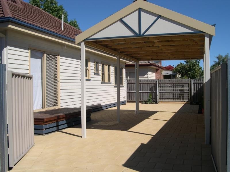 22 CARPENTER STREET, Kangaroo Flat VIC 3555