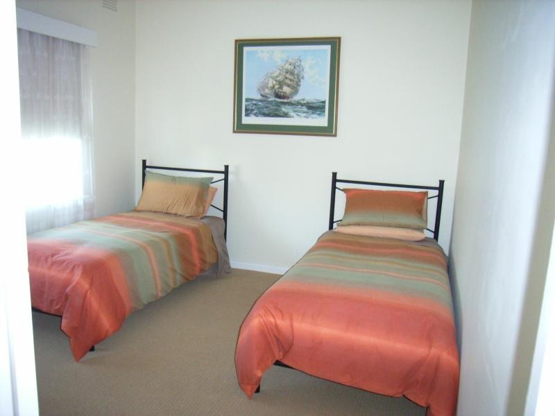 1 BURROWES STREET, Golden Square VIC 3555