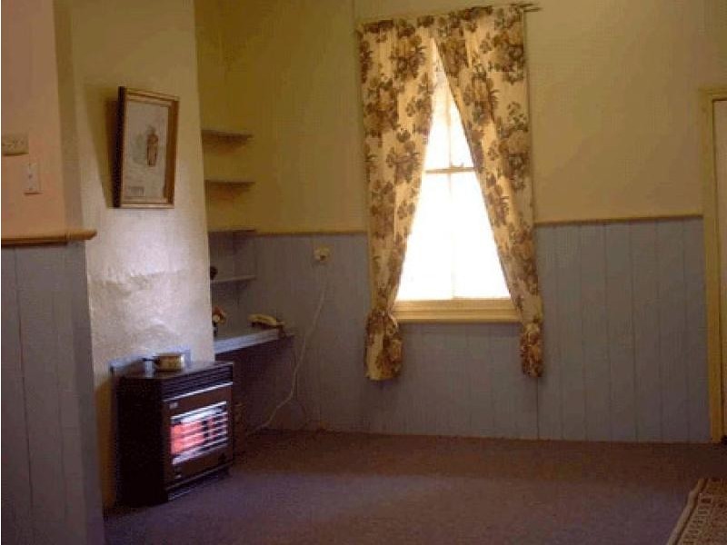 32 PEG LEG ROAD, Eaglehawk VIC 3556