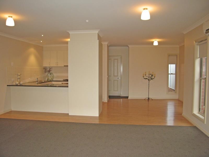 16 Station Street, Kangaroo Flat VIC 3555