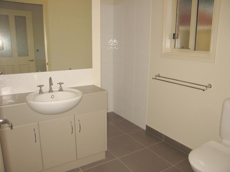 16 Station Street, Kangaroo Flat VIC 3555