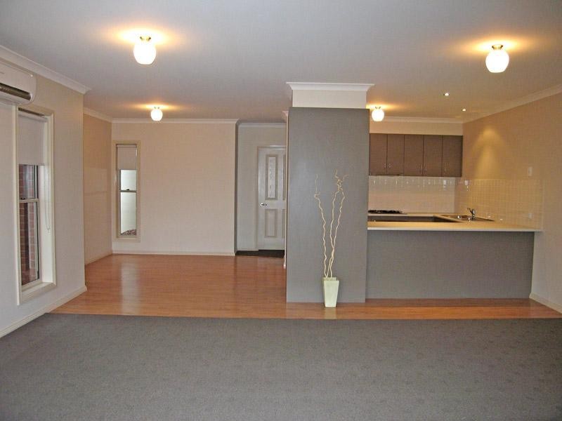 16 Station Street, Kangaroo Flat VIC 3555