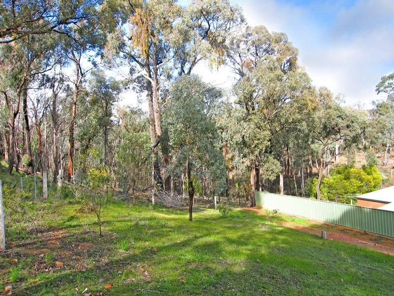 4 A Bonnie Brae Court, Spring Gully VIC 3550