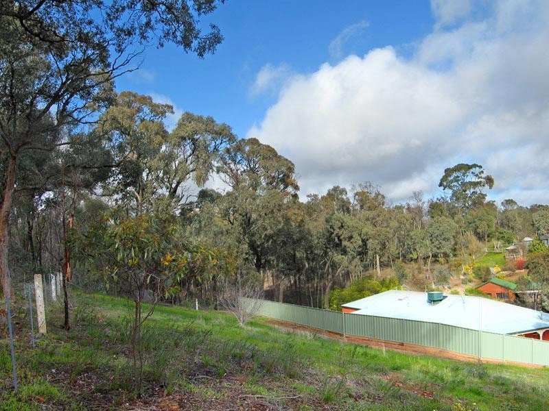 4 A Bonnie Brae Court, Spring Gully VIC 3550