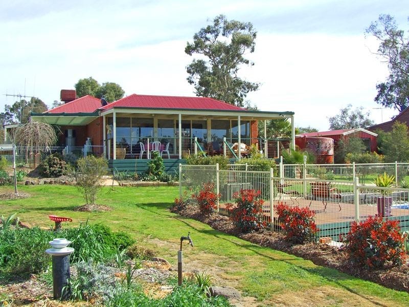 11 William Street, Axedale VIC 3551