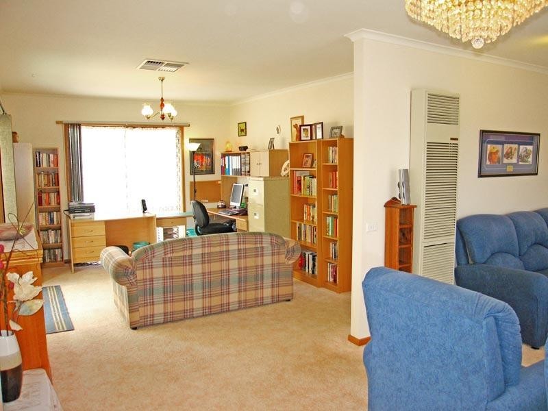 105 Symonds Street, Golden Square VIC 3555