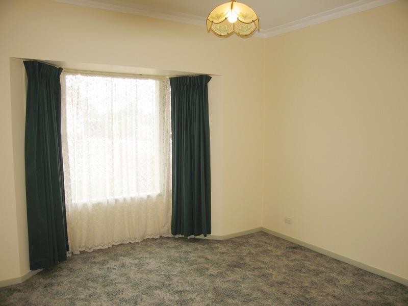 5 School Street, California Gully VIC 3556