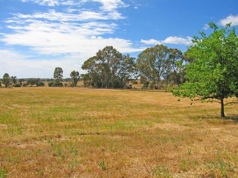 648 Emu Creek Road, Strathfieldsaye VIC 3551