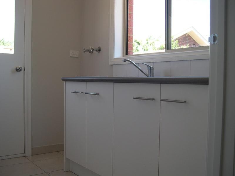 Unit 2/489 Napier Street, White Hills VIC 3550