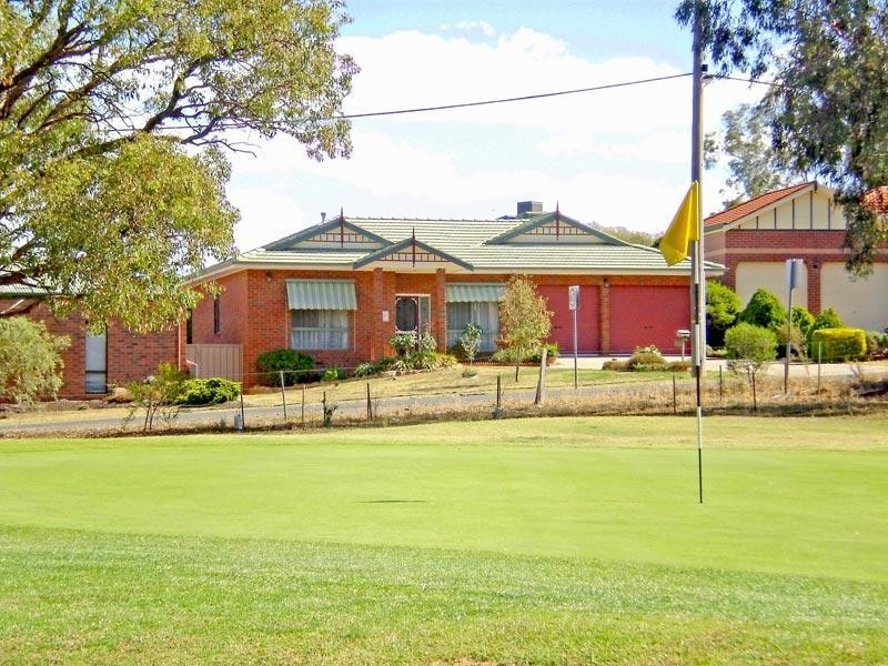 40 Averys Road, Eaglehawk VIC 3556