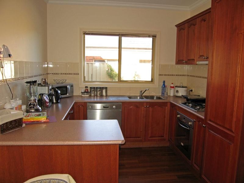 Unit 1/4 Keck Street, Flora Hill VIC 3550