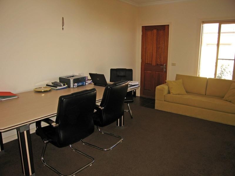 Unit 1/4 Keck Street, Flora Hill VIC 3550