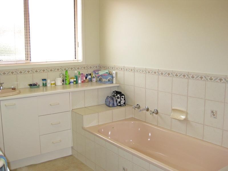 14 Bourke Drive, Strathdale VIC 3550