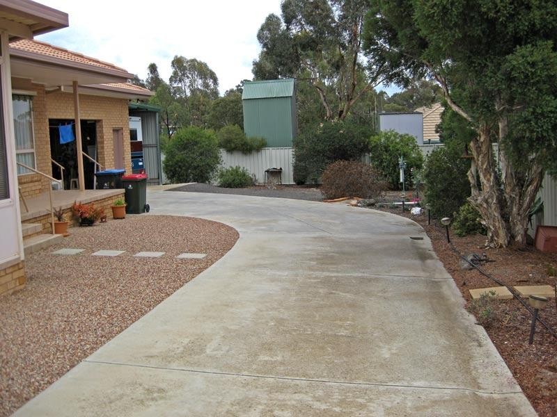 14 Bourke Drive, Strathdale VIC 3550