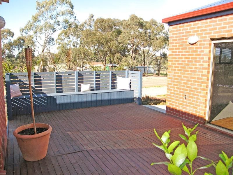 24 James Street, White Hills VIC 3550