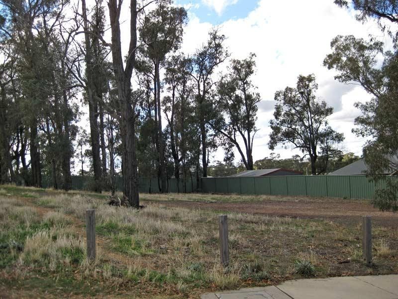 1 Northmoor Drive, Strathdale VIC 3550
