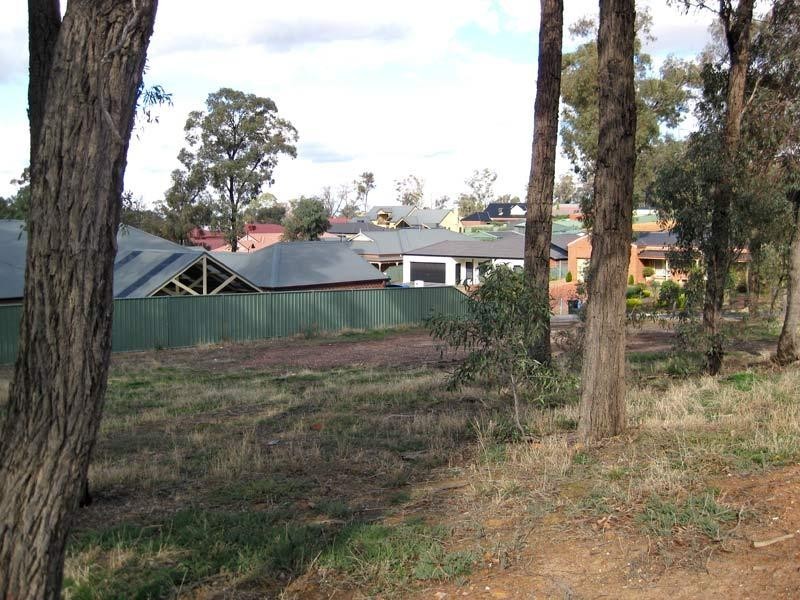 1 Northmoor Drive, Strathdale VIC 3550