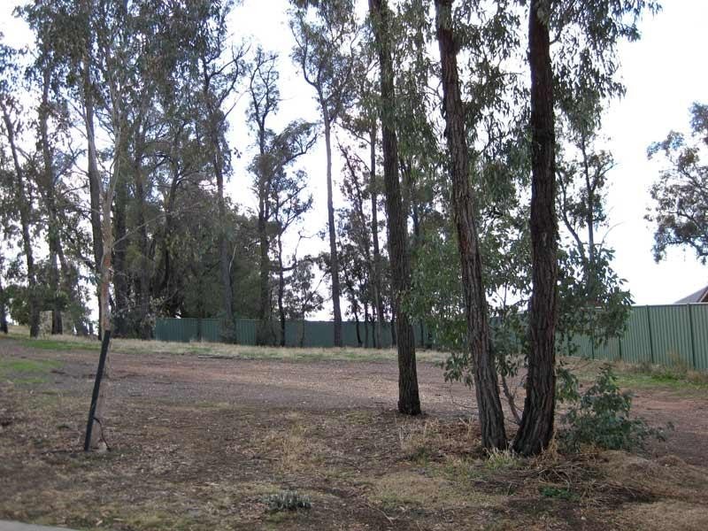 1 Northmoor Drive, Strathdale VIC 3550