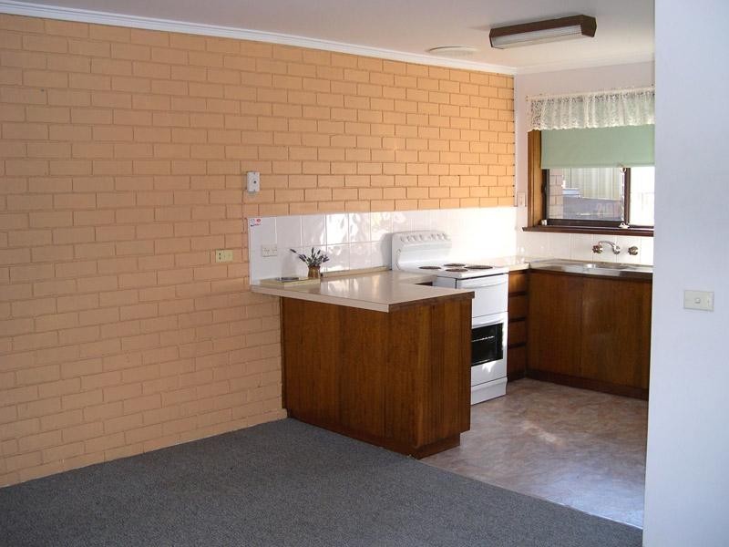 Unit 4/12 Murphy Street, Kennington VIC 3550