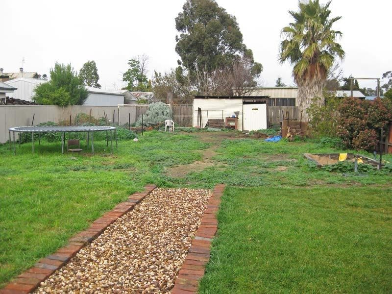 10 Cardwell Street, Elmore VIC 3558