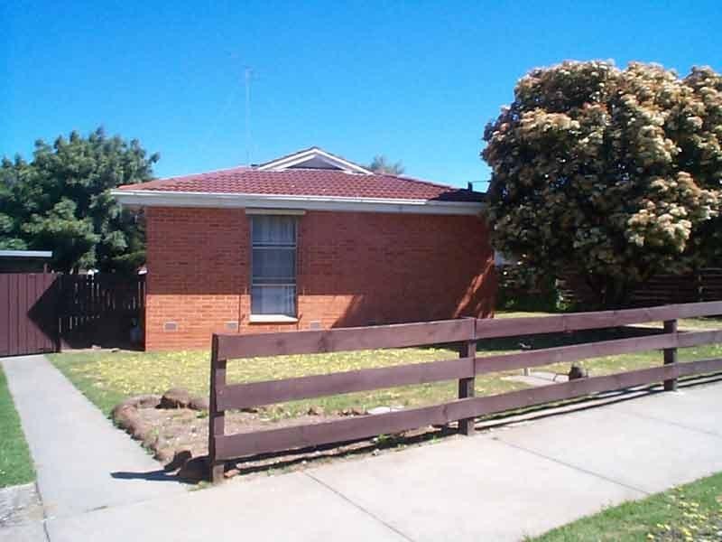 4 Bren Street, Kennington VIC 3550