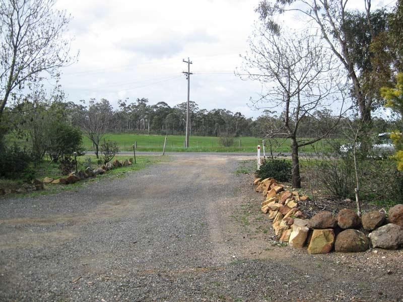 64 Emu Creek Road, Strathfieldsaye VIC 3551