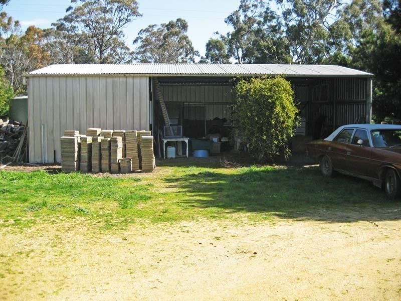 24 Thornhill Lane, Elphinstone VIC 3448
