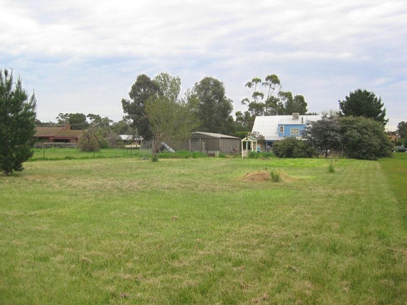 36 Pine Grove, Goornong VIC 3557