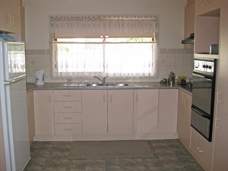 8 Dava Court, Kangaroo Flat VIC 3555