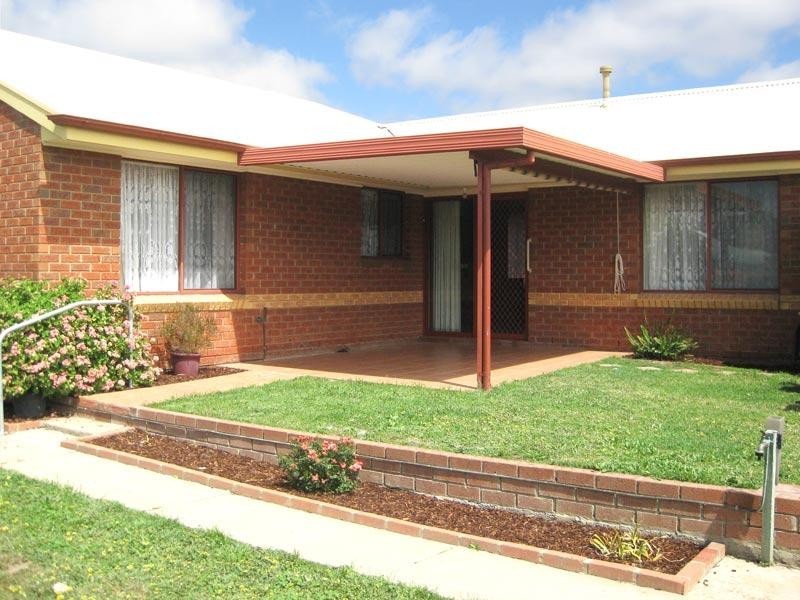 8 Dava Court, Kangaroo Flat VIC 3555