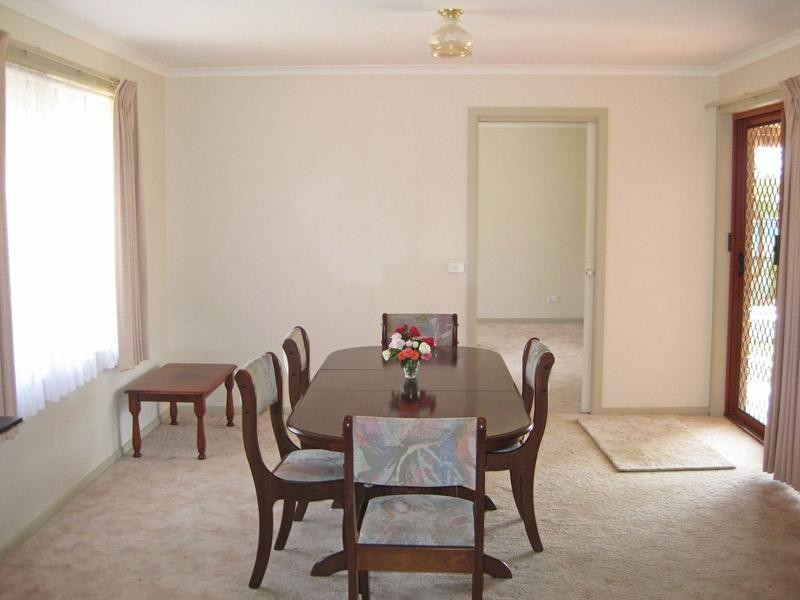 8 Dava Court, Kangaroo Flat VIC 3555