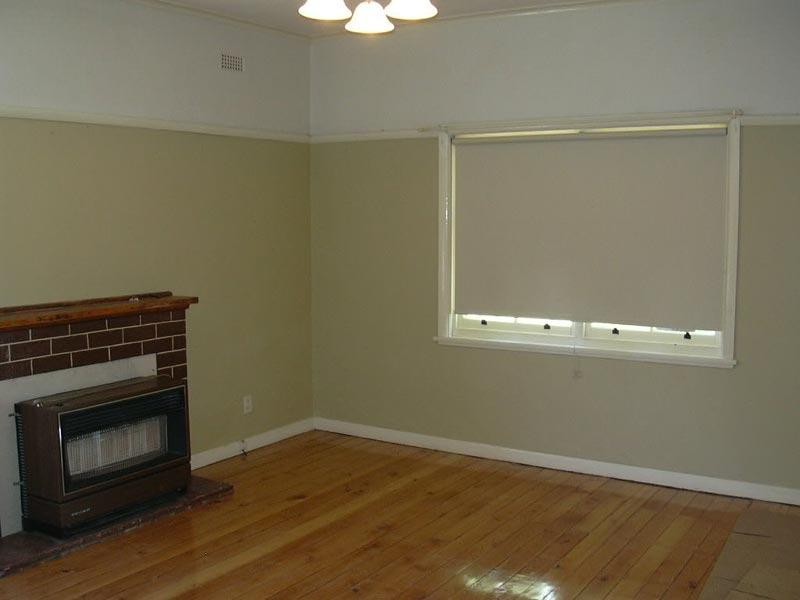 17 Churchill Avenue, Flora Hill VIC 3550