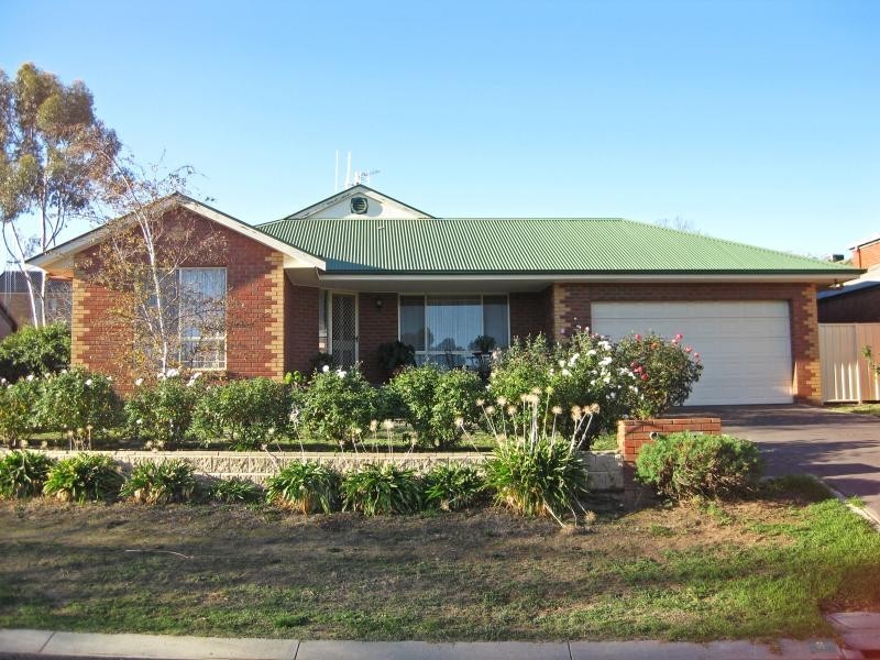 6 Campaspe Mews, Strathdale VIC 3550