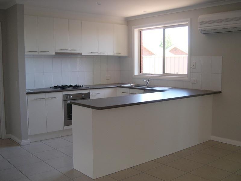 Unit 2/489 Napier Street, White Hills VIC 3550