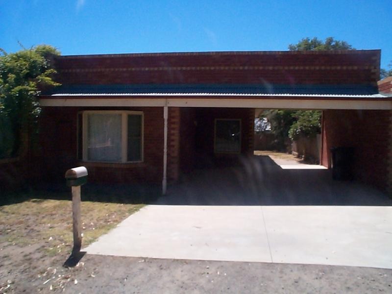 5 School Street, California Gully VIC 3556