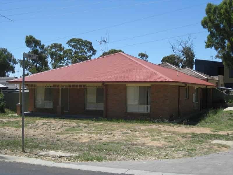 1 Luke Place, Flora Hill VIC 3550