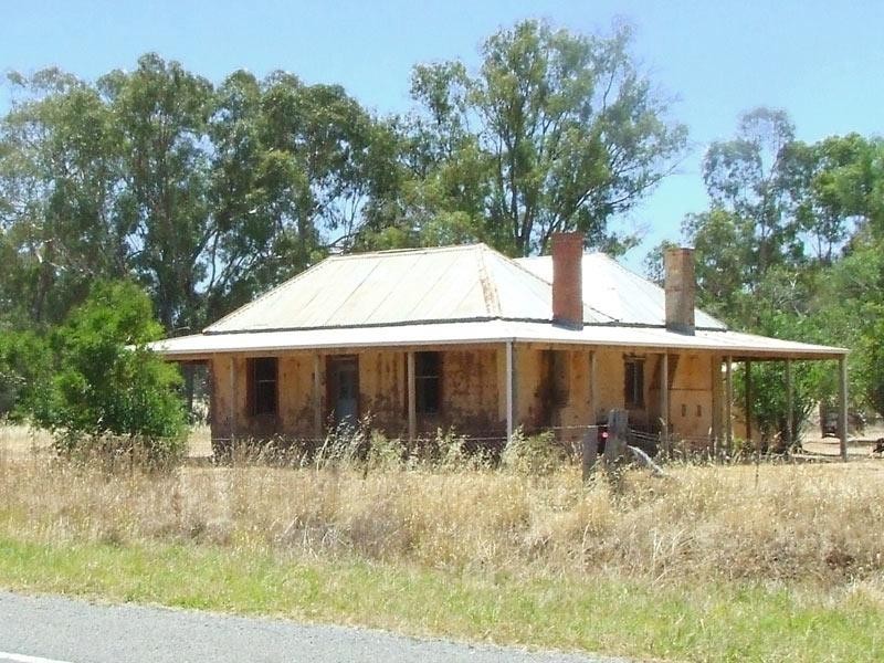 426 Calder Highway, Wedderburn VIC 3518