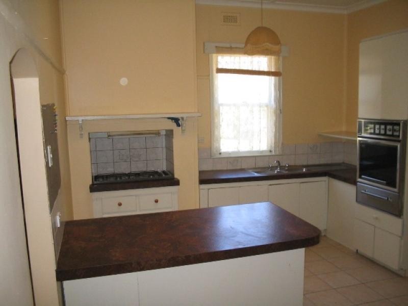 98 Mundy Street, Kennington VIC 3550