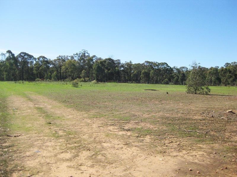 69 Knotts Lane, Junortoun VIC 3551